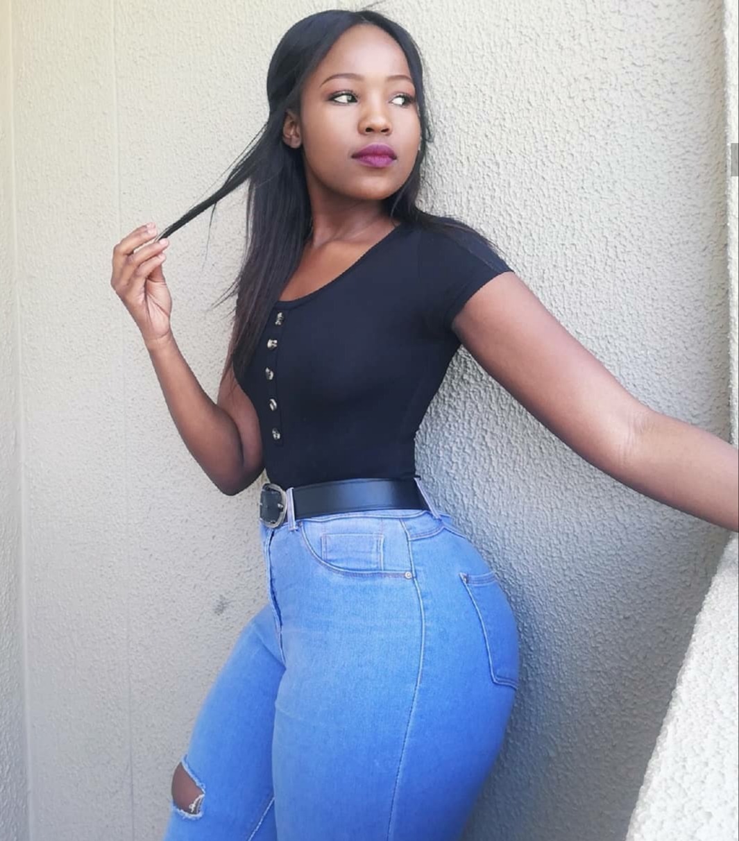 poboy3000:princejazziedad:DeliciouslySexy. Curvy. Gorgeous. DarkSkinned. BootiDelicious&hellip;Ms