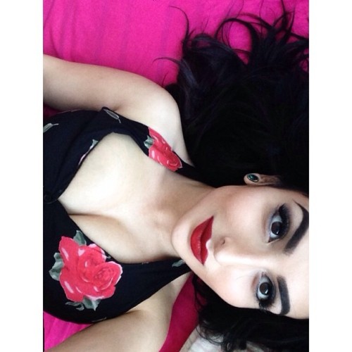 nonelikerae:  I want to be a pinup princess xo #me #makeup #selfie #mua #hair