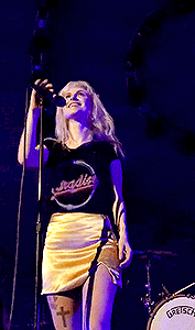 6.5K CELEBRATION: + FAVORITE HAYLEY LOOKS For @ricky-olson