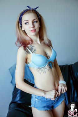 nakedsuicidegirls:Elisa Rose - Indigo