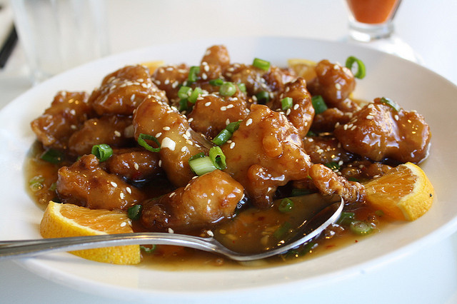 vegan-yums:  Vegan Orange Chicken by neoncolorwaves on Flickr. 