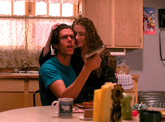 lynchead: Bobby Briggs &amp; Shelly Johnson 💘 | TWIN PEAKS - 1.06 (1990)   
