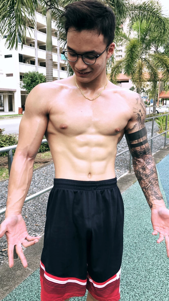 shavedarmpitsareyummy: forbiddensarang:       such cutie ;-;   Shaved pits, mmmmmm
