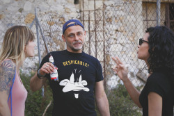 Backstage - Just me, Allison (left) and Tristan (right), the two models went with me at my last Masterclass in Sulcis (Sardinia).I need a beer to convince them to &hellip; (don’t remember who took this picture, sorry)