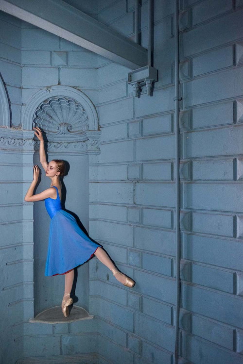 mymodernmet:Ballerina Combines Intricate Beauty of Russian Ballet and Architecture