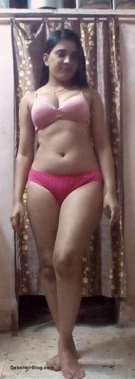 india-exotica:  Amatuer Indian nude selfieshttp://india-exotica.tumblr.com