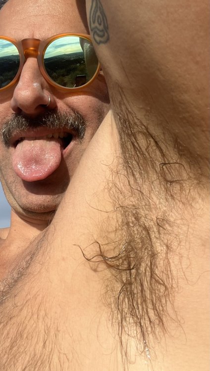 https://hairysweatysmelly.tumblr.com/post/703355522655666176