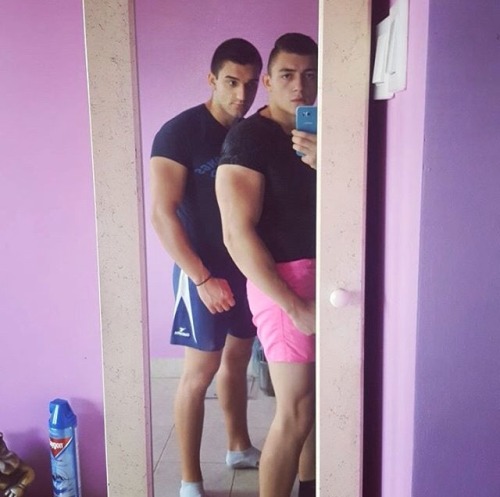 ✨ Bulgarian ✨ Str8, Bi and Gay Photos