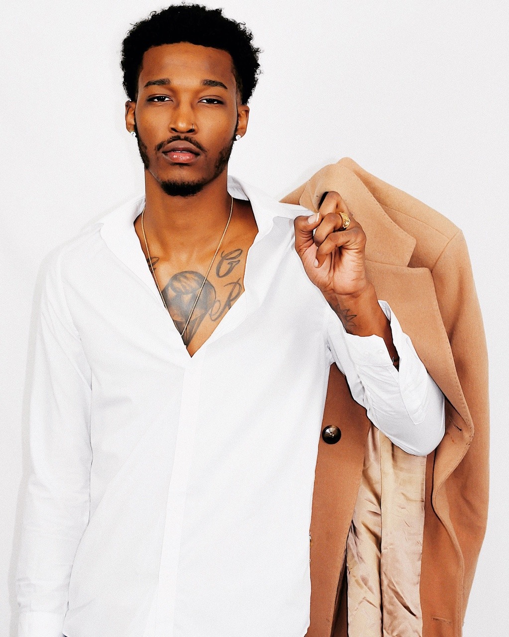 blackfashion:  Model: Kenneth Maxwell   Tumblr: @viewsofanartist   Instagram: https://www.instagram.com/viewsofanartist/