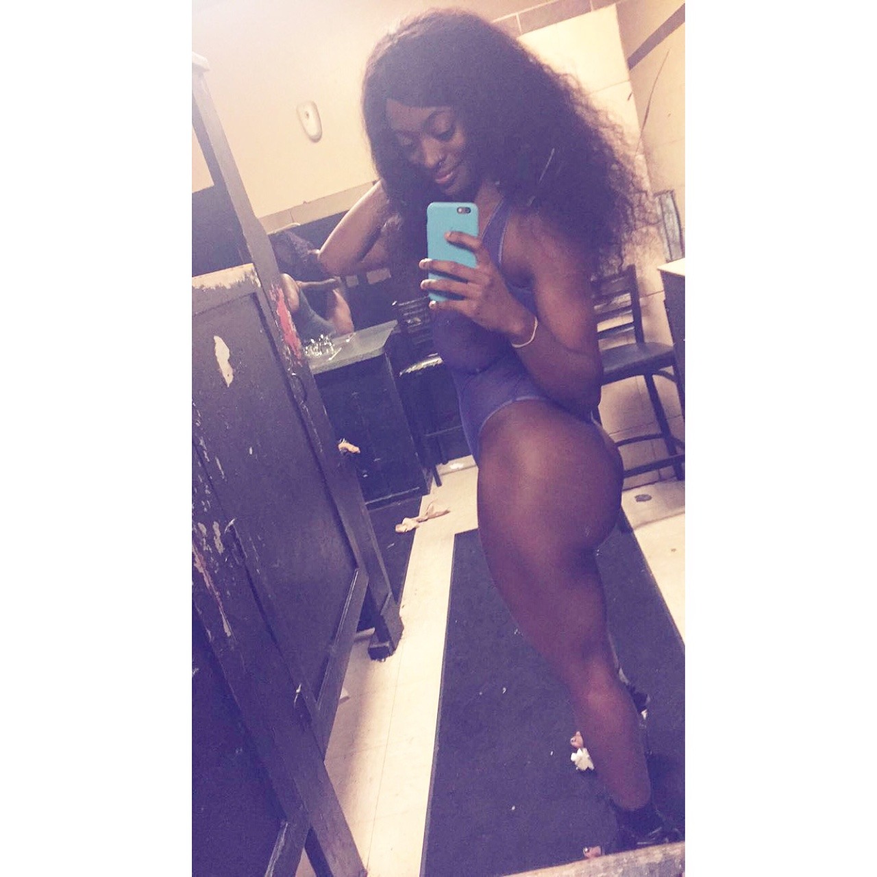 slimgottik:  When that ass is getting big you know she eating real good baby 🤑
