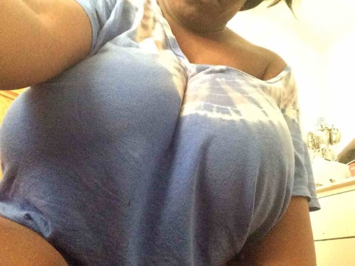 perv87:  What’s her tumblr name