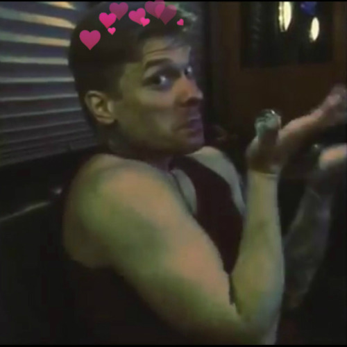 brentslegs:  hi so i made some heart crown icons (??)  brent // zach this is of course for fun but i
