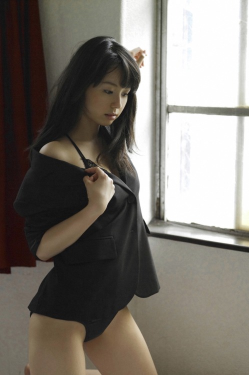 mecchakawaii:  syrup51:  小池里奈   Rina