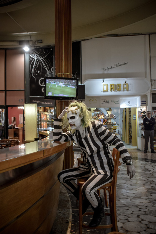 Beetlejuice cosplay by Axel Zeballos - Argentina IG  www.instagram.com/zeballosaxel_/ &