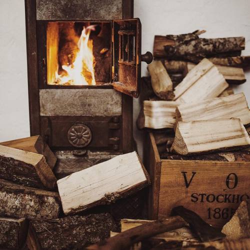 rusticstyle:potbelly stove