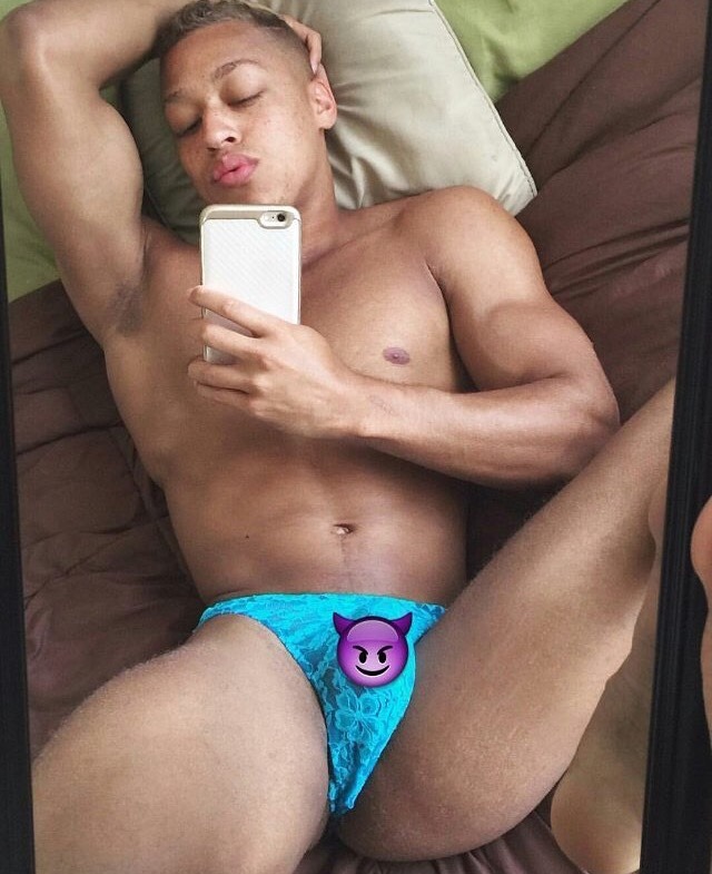 juseatthedamncake:  aworldofmenz:  A World of Menz  www.juseatthedamncake.tumblr.com/archive