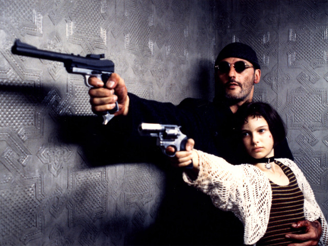 zisuniverse:Jean Reno and young Natalie Portman in Léon the Professional (1994) 