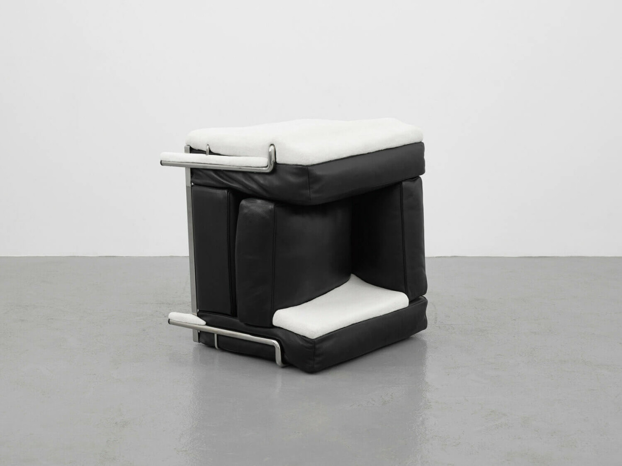 XXX latterlig:ryan gander, upturned le corbusier photo