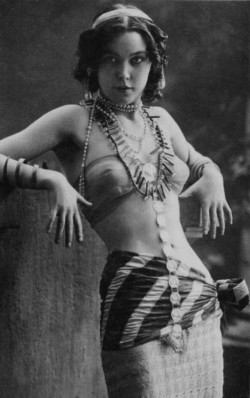 missanne:Exotic Dancer 1920s