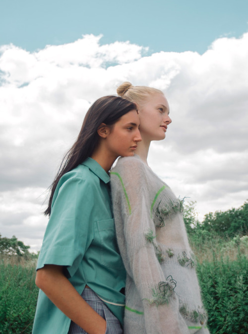 Fille, GarçonModels: Krista Coyne | Emily HazeltineStyle: Shameekia Johns