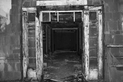 viα top-step-wolf: Another inside look at Kings Park Psychiatric Center, this is the inside of an abandoned recreational hall on the grounds of the old asylum. (1885-1996) Taken May 17th, 2015.