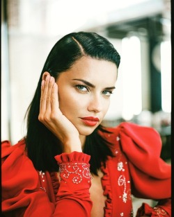 theuniqueadrianalima:ysaperez: legendary shit, the queen before all of you got here @adrianalima 🇧🇷💔✨👑 #teamlima#adrianalima