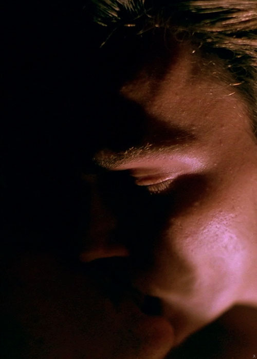 dexcorazonada:
“ River Phoenix in My own private Idaho (1991)
”