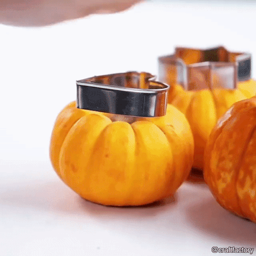 pridesquishy: festive candles - credit if using