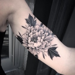 prettysimpletattoos:  by Elizabeth Markov