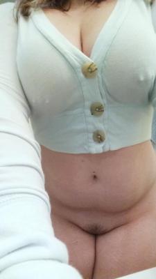 reddlr-gonewildcurvy:  Unbutton me?