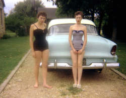 retrogasm:  The lady on the right might be a life size Barbie doll… 