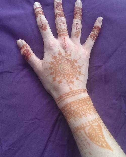 Loving this design #henna #mehndi #hennadesigns #tribalhenna #nofilter