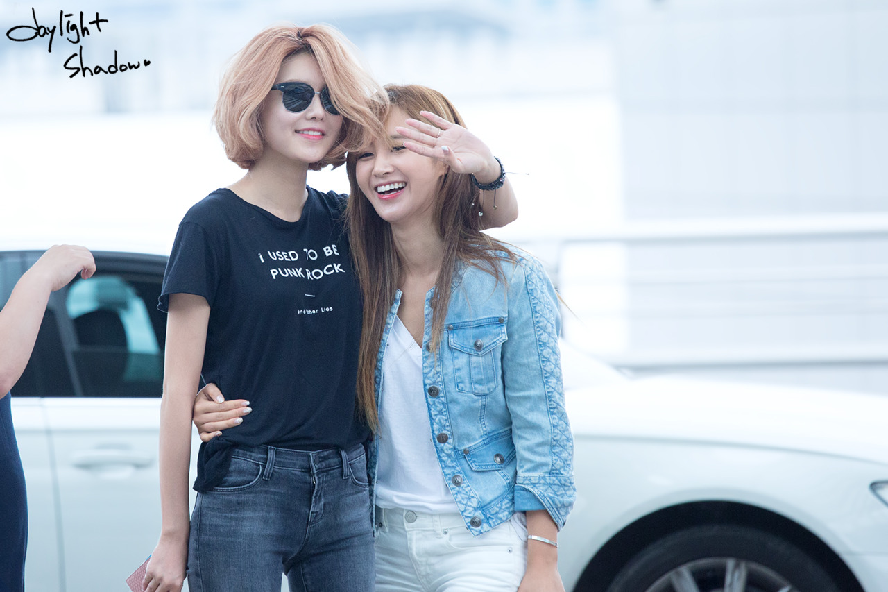 fy-girls-generation:  daylight shadow 