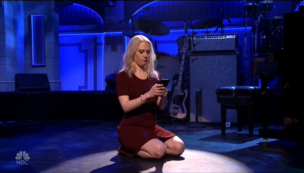 bob-belcher:  bob-belcher: Kate McKinnon has been shown twice while SNL has gone