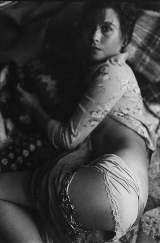 the-night-picture-collector:  Saul Leiter, Lynn, 1969