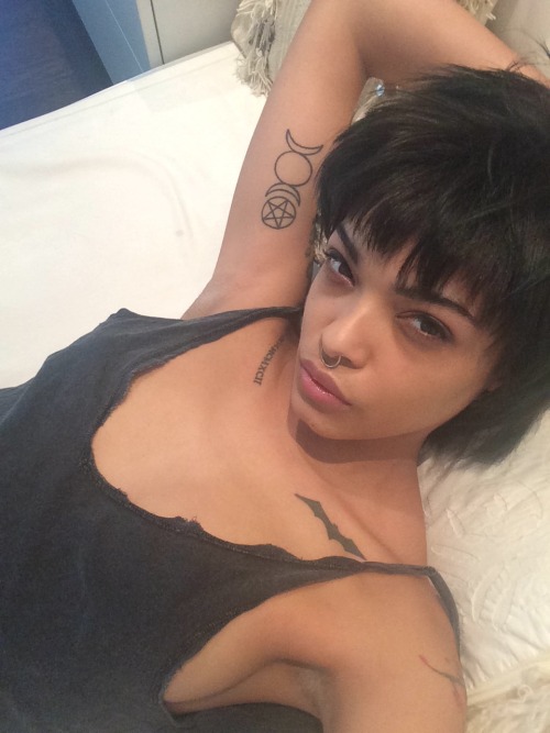 amerykahsmisfit: Melanin too poppin