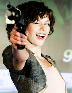 poisonmisty-blog:  Favorite Milla Jovovich Photos. (x) 