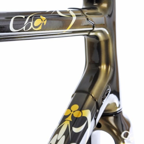 bici-veloce:From sigmasportbikeshop - Iconic & timeless, the @Colnagoworld C60 Classic Di2 Speci