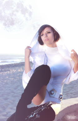 zombiebitme:  Princess Leia By Zombie Bit