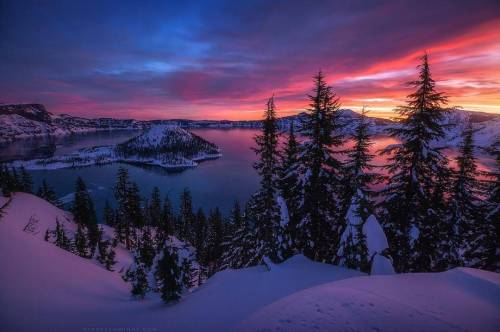 oregonexplored:Photo from @steveschwindt - Crater Lake - Image selected by @ericmuhr - Join us in ex