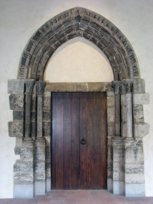 met-cloisters: Doorway, 13th century, Metropolitan Museum of Art: CloistersThe Cloisters Collection,