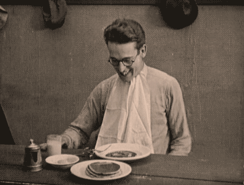 nitratediva:Harold Lloyd devours some flapjacks—with his own peculiar brand of table manners—in From
