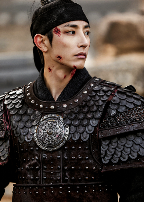 netflixdramas: Behind the scenes photos of Lee Soo Hyuk as Park Joong Gil on the set of TOMORROW 내일 