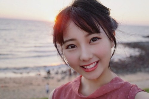 soimort: Miku Tanaka - Instagram - Mon 01 Oct 2018  #みくりんインスタめぐりの旅 #福岡 #糸島 #夕日 夕日が沈む瞬間をちょうど見れて綺麗でした 