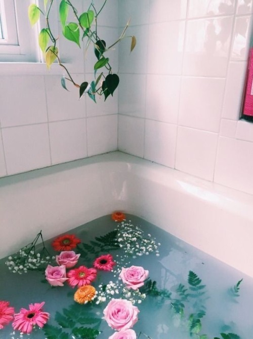 nocturnal-night-threat:via weheartit