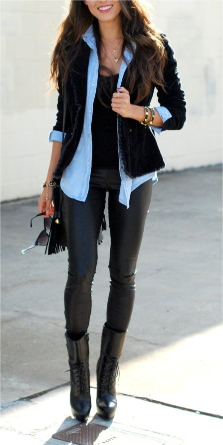 Black blazer with jeans outfits