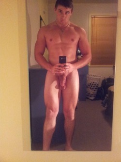 nudemanpost:  See more nude gay cam boys