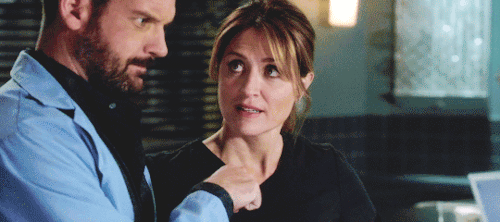 nothingholic-s:  6x10┃7x07: Fist Bump 