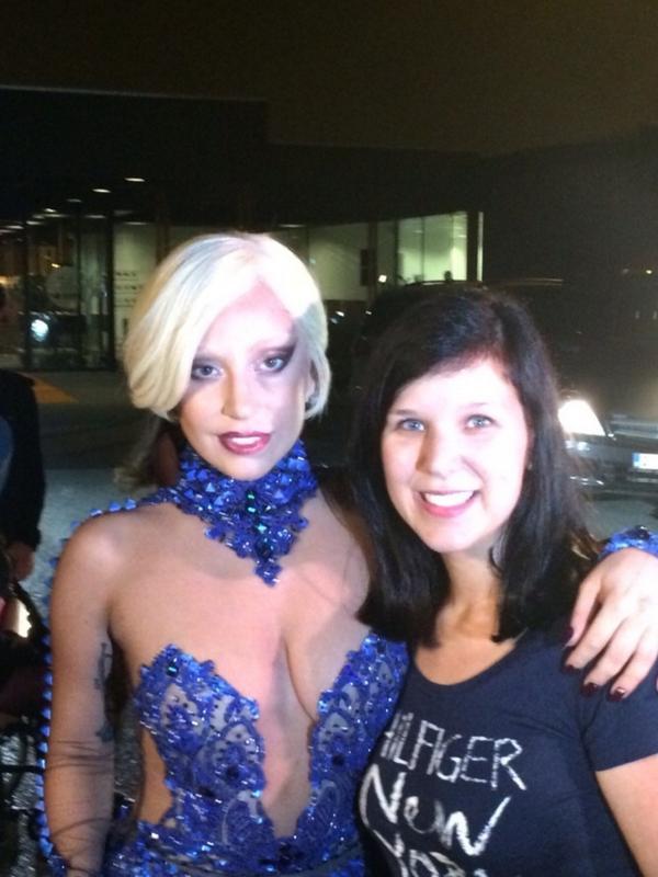   Gaga with a fans in Brussels today. (09.20.14) 