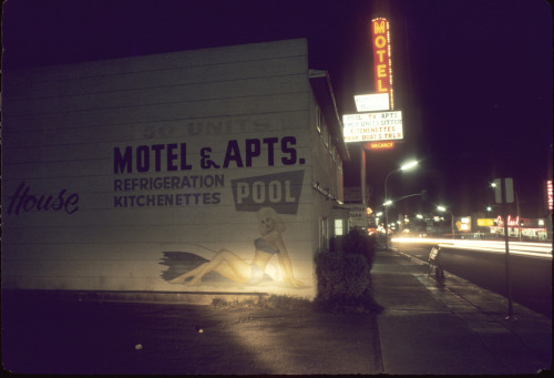 wandrlust:1970s Motels by Mike Mandel  adult photos